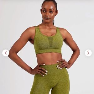 BUFFBUNNY BRAND NEW sports bra. Women’s Large. Never been worn!